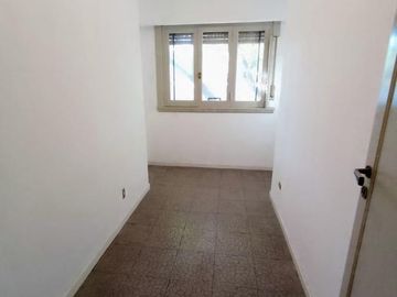 PH 4 AMBIENTES EN BARRACAS VENTA