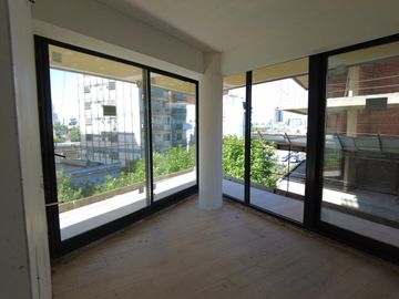 Departamento 4 ambientes en obra Barracas 3 baños pileta solarium gimnasio laundry SUM  Seguridad