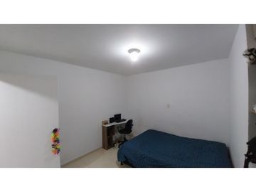 CASA VENTA   SANTA LUCIA  MEDELLN  PRIMER PISO CERCA ESTACION