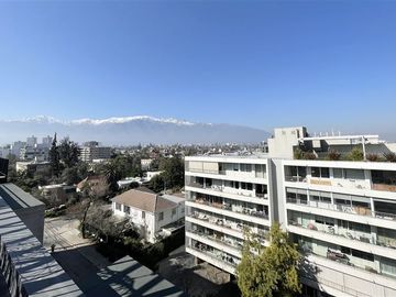 Departamento en Venta en Entre Av. Pocuro y calle Holanda