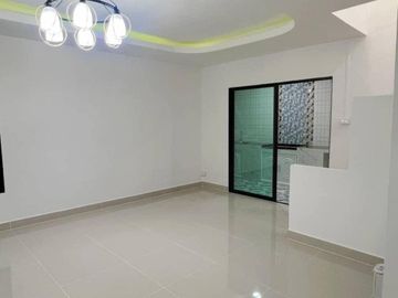 FOR SELL townhouse Baan Pruksa 9 BTS-Sena Nikhom CX-101330
