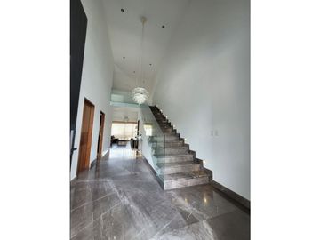 Casa en Venta en La Joya Residencial Carretera Nacional en Monterrey