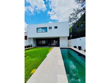 Casa en Venta en La Joya Residencial Carretera Nacional en Monterrey