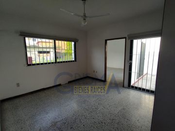 CONFORTABLE CASA EN RENTA O VENTA EN LA CALZADA EN TUXPAN