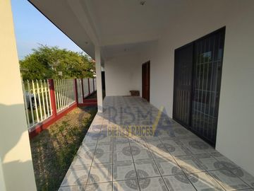 CONFORTABLE CASA EN RENTA O VENTA EN LA CALZADA EN TUXPAN