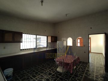 CONFORTABLE CASA EN RENTA O VENTA EN LA CALZADA EN TUXPAN