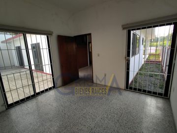 CONFORTABLE CASA EN RENTA O VENTA EN LA CALZADA EN TUXPAN