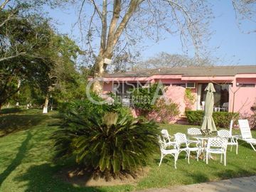 CASA EN VENTA FRENTE AL RÍO EN TUXPAN, VER.