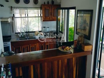 CASA EN VENTA FRENTE AL RÍO EN TUXPAN, VER.