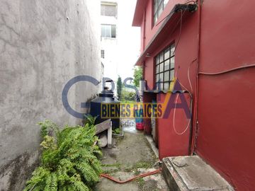 CASA EN VENTA SOBRE BOULEVARD Y  SOBRE  AVENIDA JUÁREZ, ZONA CENTRO