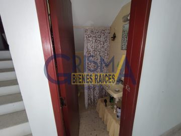CASA EN VENTA SOBRE BOULEVARD Y  SOBRE  AVENIDA JUÁREZ, ZONA CENTRO
