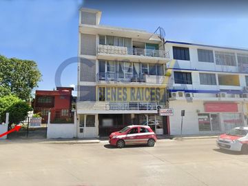 CASA EN VENTA SOBRE BOULEVARD Y  SOBRE  AVENIDA JUÁREZ, ZONA CENTRO