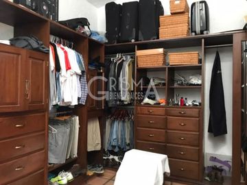 PRECIOSA CASA EN VENTA O RENTA ESTILO MEXICANO EN COL. JARDINES DE TUXPAN