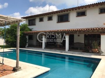 PRECIOSA CASA EN VENTA O RENTA ESTILO MEXICANO EN COL. JARDINES DE TUXPAN