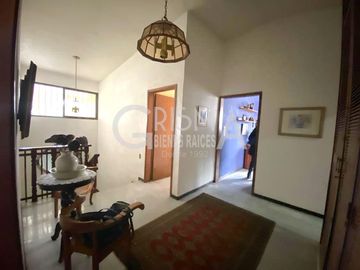 PRECIOSA CASA EN VENTA EN FRACC. JARDINES CON MUCHO JARDÍN