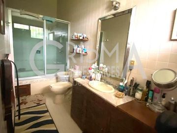 PRECIOSA CASA EN VENTA EN FRACC. JARDINES CON MUCHO JARDÍN