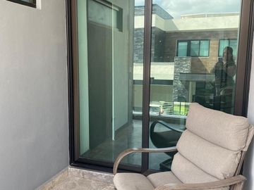LUJOSA RESIDENCIA EN VENTA EN LA JOYA MAGNOLIA, MONTERREY