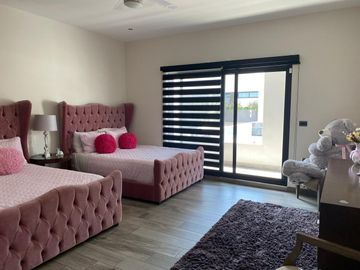 LUJOSA RESIDENCIA EN VENTA EN LA JOYA MAGNOLIA, MONTERREY