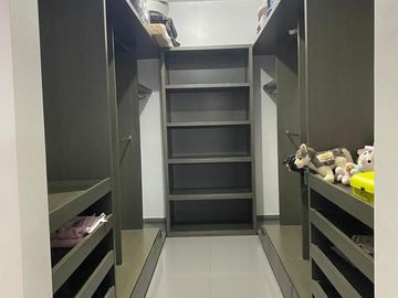 LUJOSA RESIDENCIA EN VENTA EN LA JOYA MAGNOLIA, MONTERREY