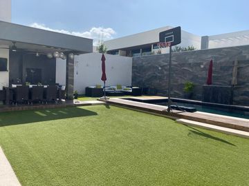 LUJOSA RESIDENCIA EN VENTA EN LA JOYA MAGNOLIA, MONTERREY