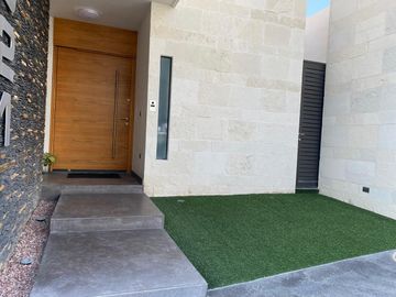 LUJOSA RESIDENCIA EN VENTA EN LA JOYA MAGNOLIA, MONTERREY