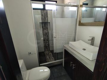 CASA EN VENTA EN FRACCIONAMIENTO LA HERRADURA