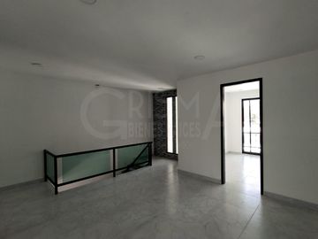 CASA EN VENTA EN FRACCIONAMIENTO LA HERRADURA