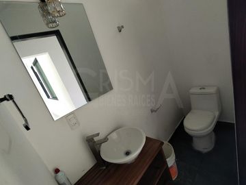 CASA EN VENTA EN FRACCIONAMIENTO LA HERRADURA