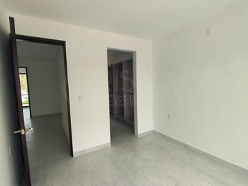 CASA EN VENTA EN FRACCIONAMIENTO LA HERRADURA