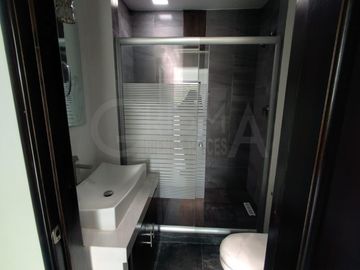 CASA EN VENTA EN FRACCIONAMIENTO LA HERRADURA