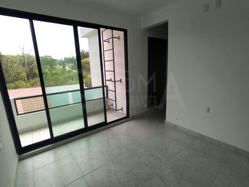 CASA EN VENTA EN FRACCIONAMIENTO LA HERRADURA