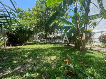 TERRENO EN VENTA EN COL. JARDINES CON BARDA Y POZO