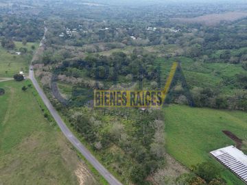 RANCHO DE LUJO EN VENTA EN CHALAHUITE A 39 MINUTOS DE TUXPAN