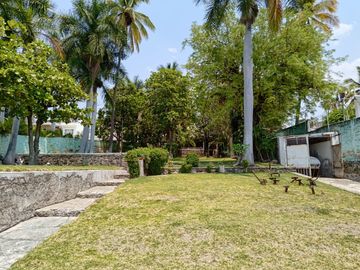 CASA EN TEQUESQUITENGO CON ACCESO AL LAGO
