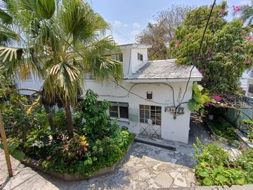 CASA EN TEQUESQUITENGO CON ACCESO AL LAGO