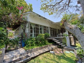 CASA EN TEQUESQUITENGO CON ACCESO AL LAGO