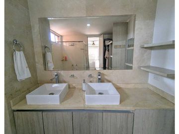 VENDO AMPLIO APARTAMENTO, 156MTS, 3 ALCOBAS, VILLA SANTOS