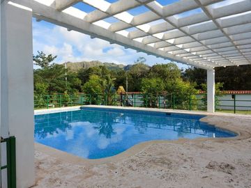 PLAYA CARACOL / CHAME / 300 M2 / JACUZZI / TERRAZA / LINEA BLANCA