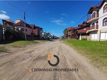 VENTA CASA 4 AMB ZONA CENTRO VILLA GESELL