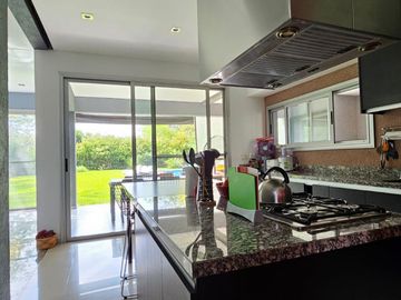 Casa en venta 6 amb. 824m2 Barrio Fincas de Hudson