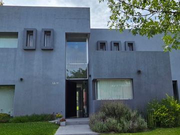 Casa en venta 6 amb. 824m2 Barrio Fincas de Hudson