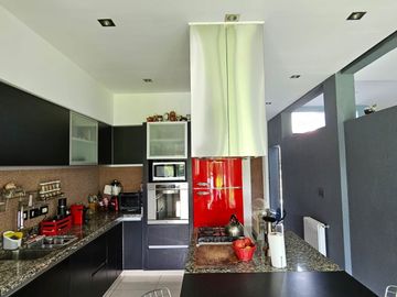 Casa en venta 6 amb. 824m2 Barrio Fincas de Hudson