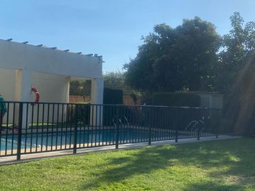 SE VENDE DEPARTAMENTO EN CONDOMINIO ARBOLEDA, QUILPUÉ