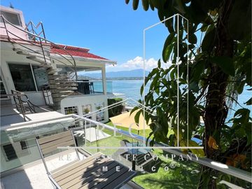 ¡Espectacular casa en venta frente al Lago! - Recibe rentas de +$80,000 mensuale