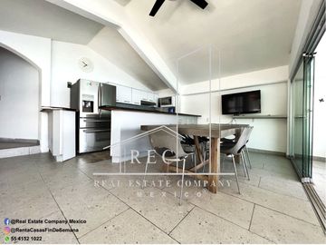 ¡Espectacular casa en venta frente al Lago! - Recibe rentas de +$80,000 mensuale