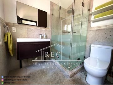 ¡Espectacular casa en venta frente al Lago! - Recibe rentas de +$80,000 mensuale