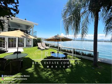 ¡Espectacular casa en venta frente al Lago! - Recibe rentas de +$80,000 mensuale