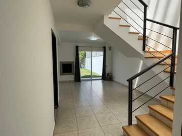 EN VENTA CASA EN CONDOMINIO EN METEPEC....