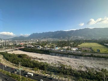 Oficina Renta Torre Balzac Obra Gris 123 m2  Piso 17