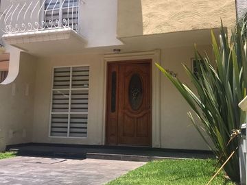 Casa en venta en Residencial Esmeralda, Morelia